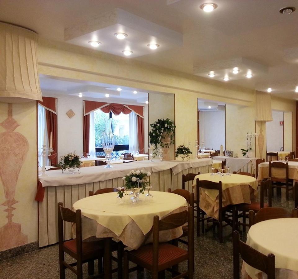 Hotel Corallo Giulianova Εξωτερικό φωτογραφία